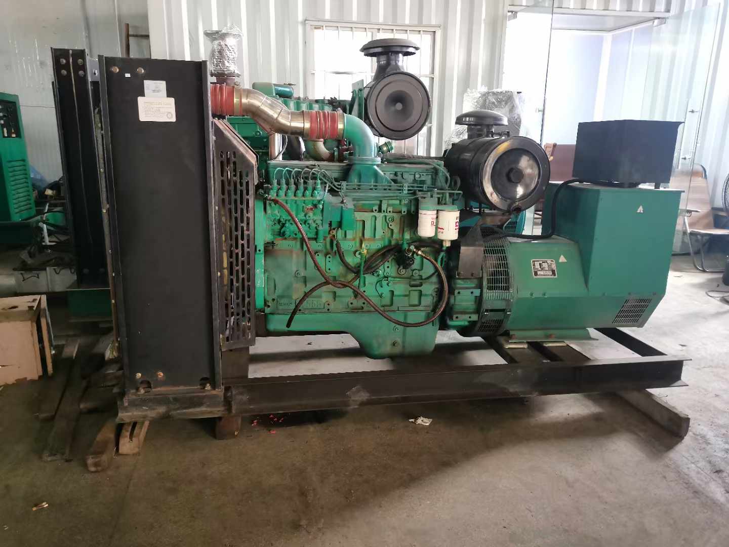 南江发电机租赁如何确定电缆的承载电流是否在安全范围内？