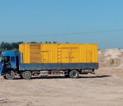 南江发电机出租如何判断柴油发电机冷却液是否需要更换？