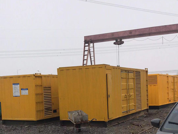 南江100kw柴油发电机组每小时油耗？